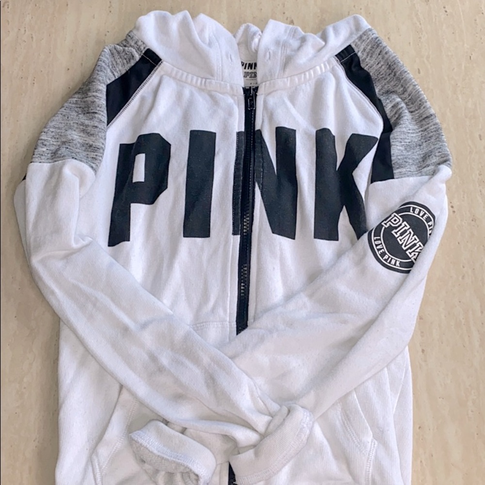 VS White Zipup